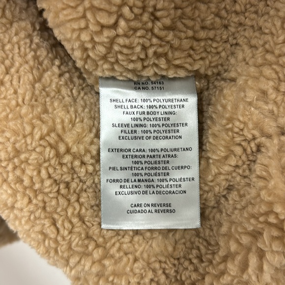 NWT Levi’s Ladies Faux Leather Trucker Jacket - Picture 6 of 10